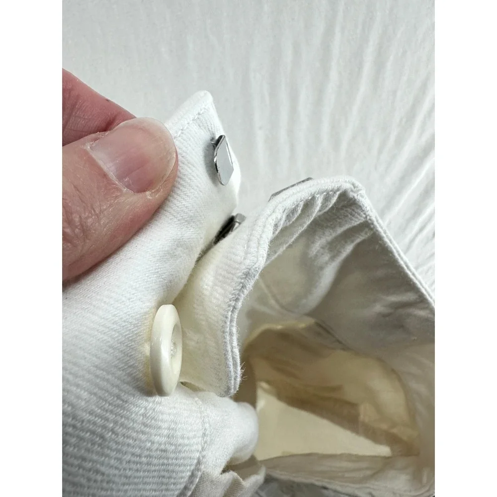 Uniqlo Jeans Womens 26 White‎ Belted High Waist Pleated Denim Shorts
